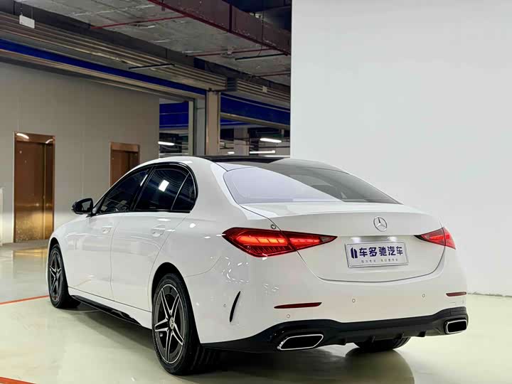 Zdjęcie 8 - Mercedes-Benz C-Class