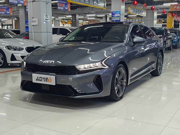 Kia K5 2025 2025款 1.5T 尊贵版