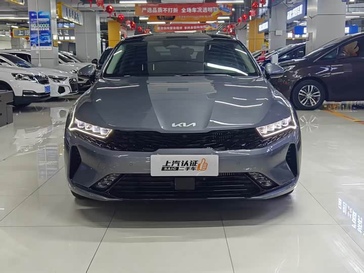 Kia K5 2025 2025款 1.5T 尊贵版