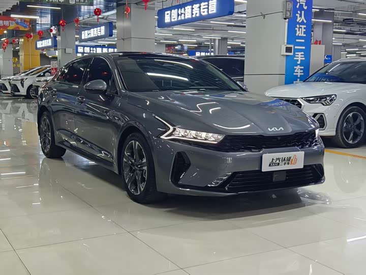 Kia K5 2025 2025款 1.5T 尊贵版