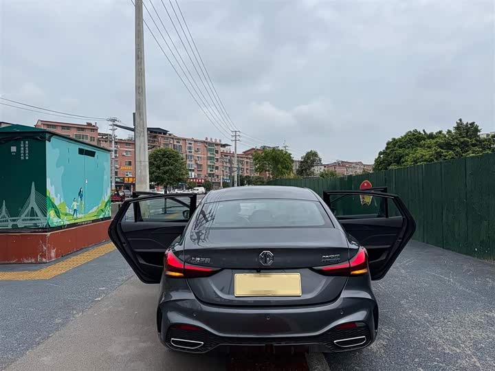 MG Motor 5 2026 2026款 180DVVT 全球豪华版