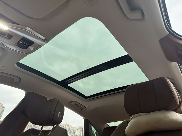 Фото 9 - Hongqi H9