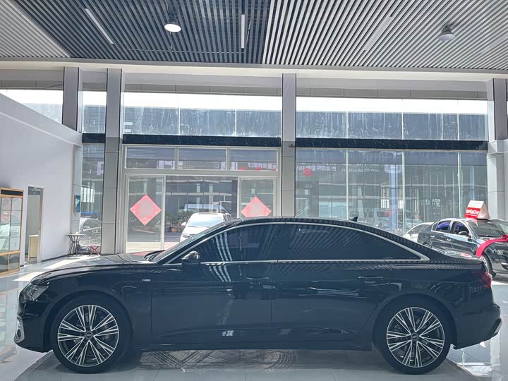 Фото 3 - Audi A6L