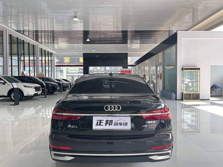 Фото 4 - Audi A6L