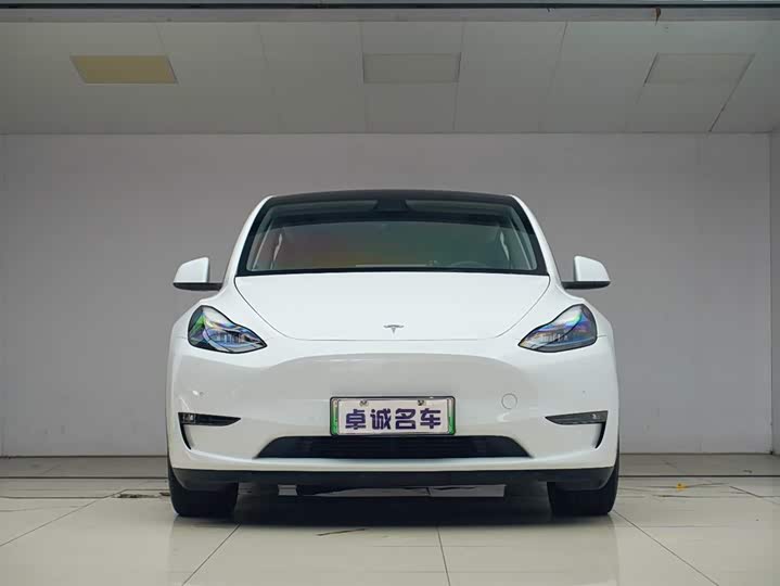 صورة 2 - Tesla Model Y