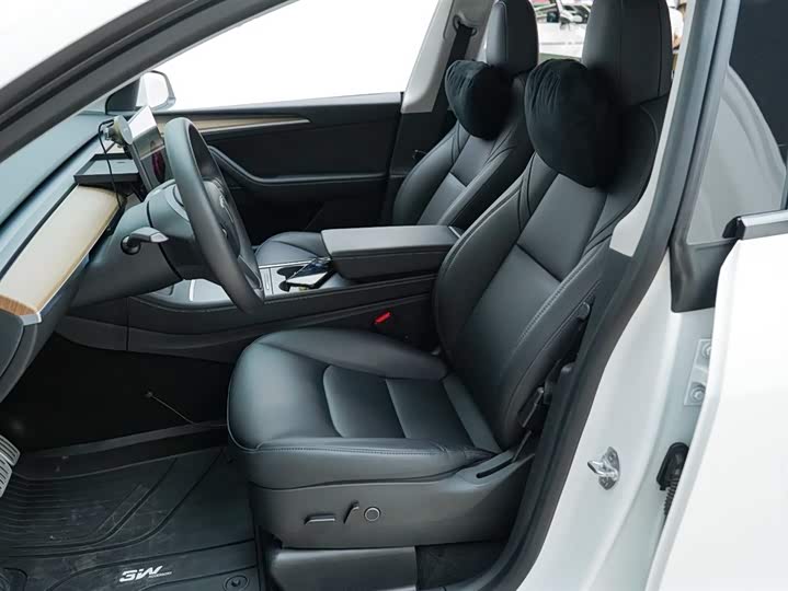 صورة 3 - Tesla Model Y