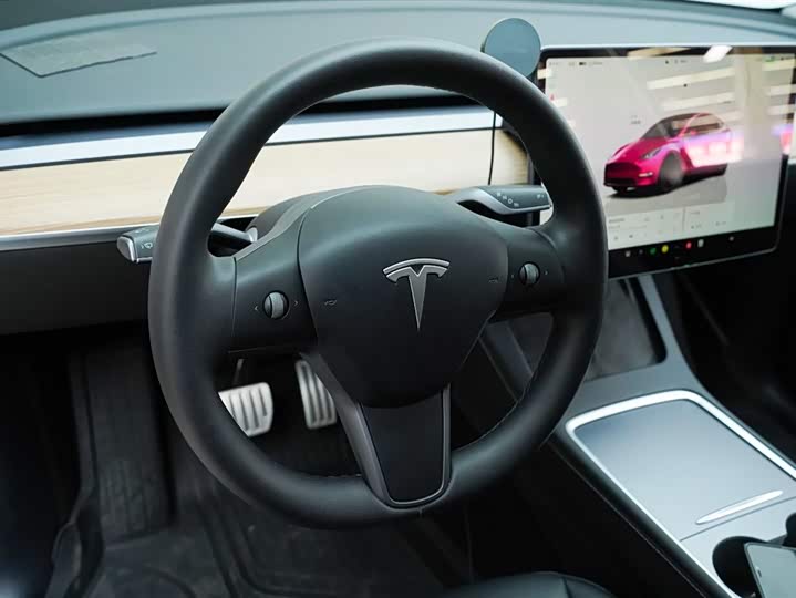 صورة 8 - Tesla Model Y