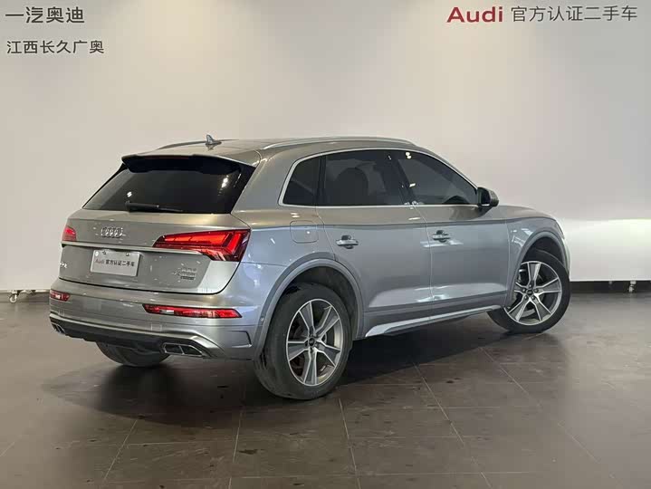 Фото 4 - Audi Q5L
