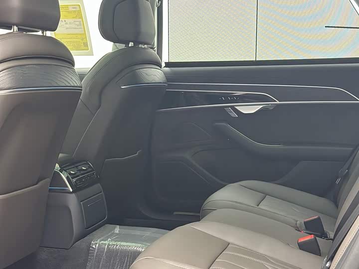 Audi A8 2026 2026款 A8L 50 TFSI quattro 臻选型