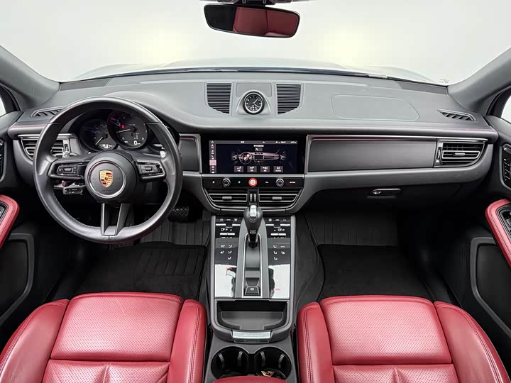Photo 2 - Porsche Macan