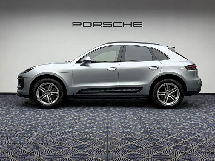 Photo 9 - Porsche Macan