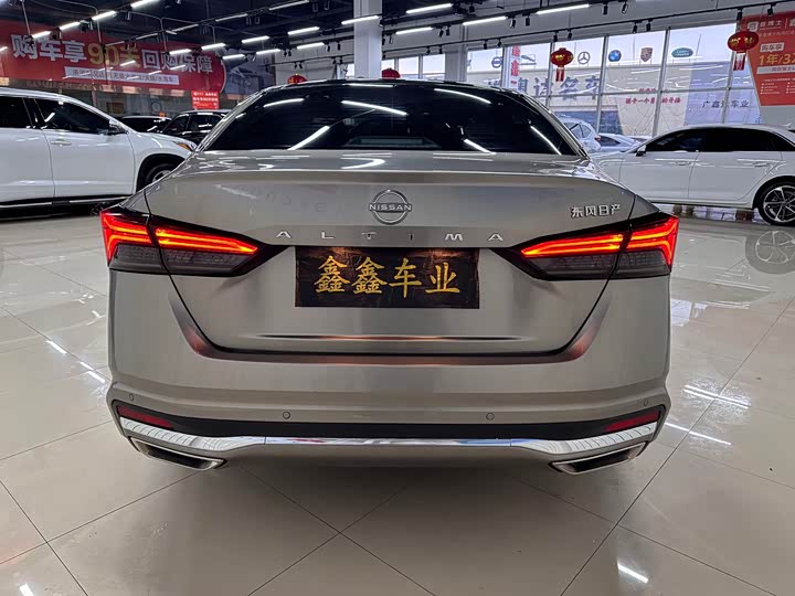 Фото 4 - Nissan Teana