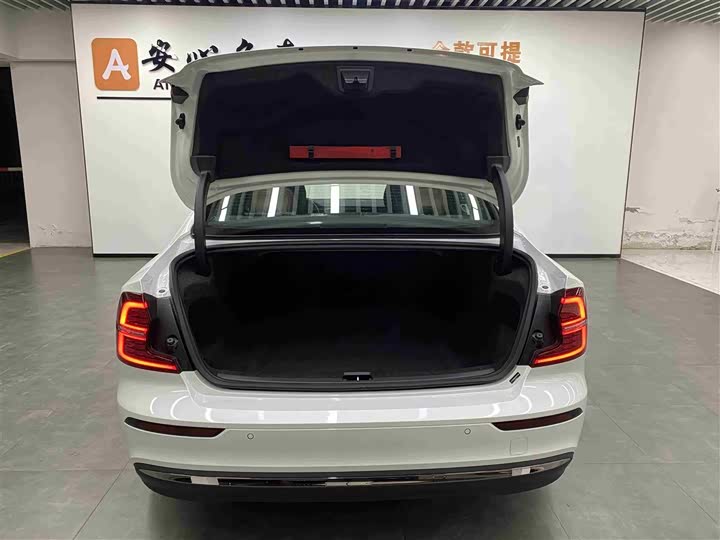 Volvo S60 2025 2025款 B4 智远豪华版