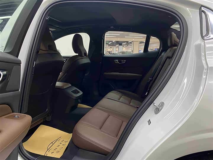 Volvo S60 2025 2025款 B4 智远豪华版