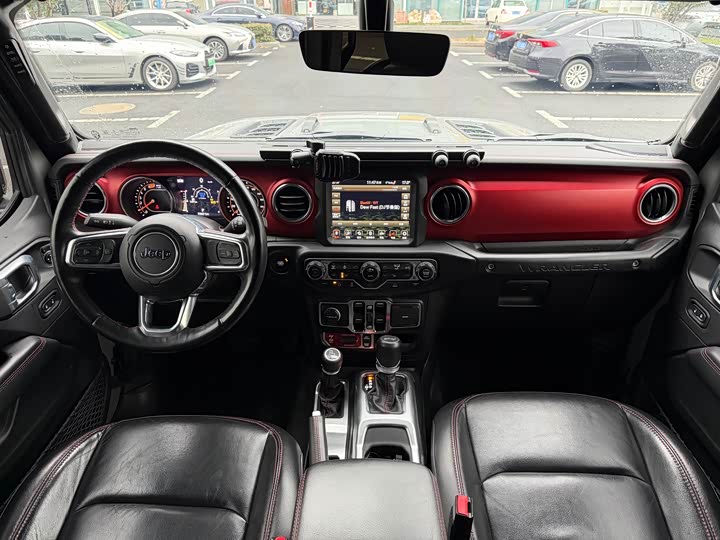 Jeep Wrangler 2021 2021款 2.0T 罗宾汉四门版