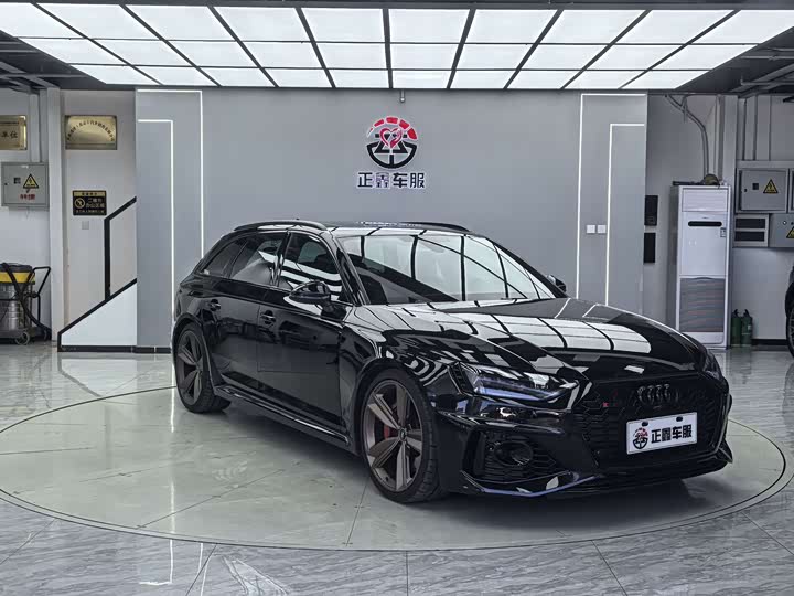 Audi RS 4 2021 2021款 RS4 Avant 暗金版