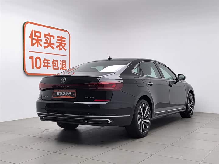 Фото 2 - Volkswagen Passat
