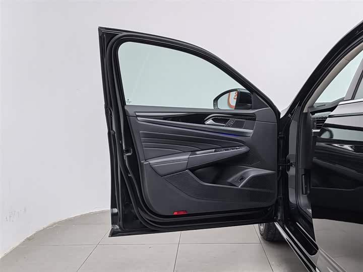 Фото 8 - Volkswagen Passat