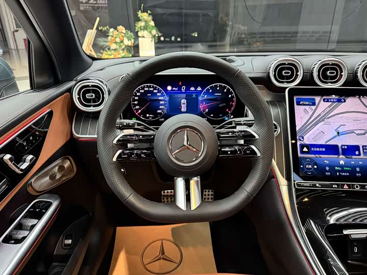 Zdjęcie 9 - Mercedes-Benz GLC-Class
