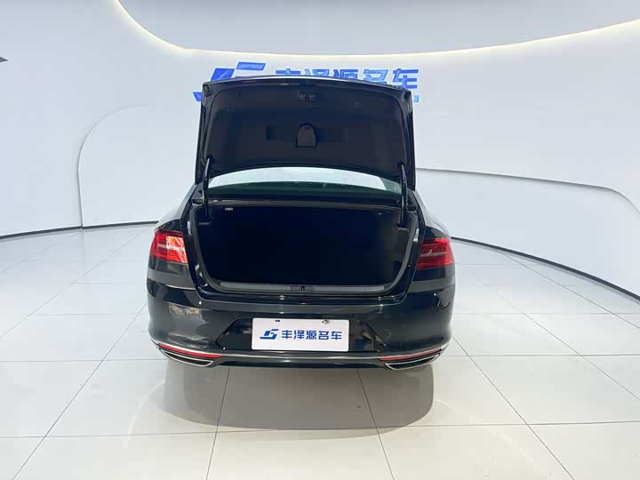 GAC Trumpchi M8 2021 2021款 领秀系列 390T 至尊版