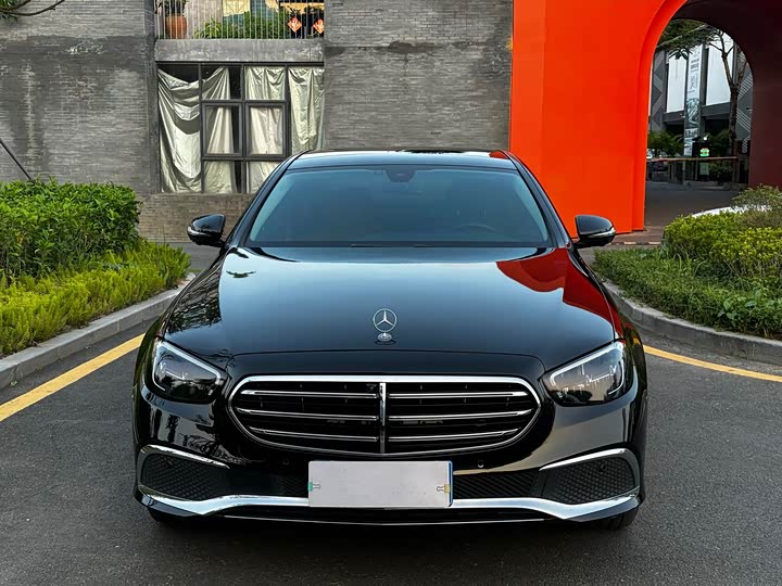 Zdjęcie 2 - Mercedes-Benz E-Class