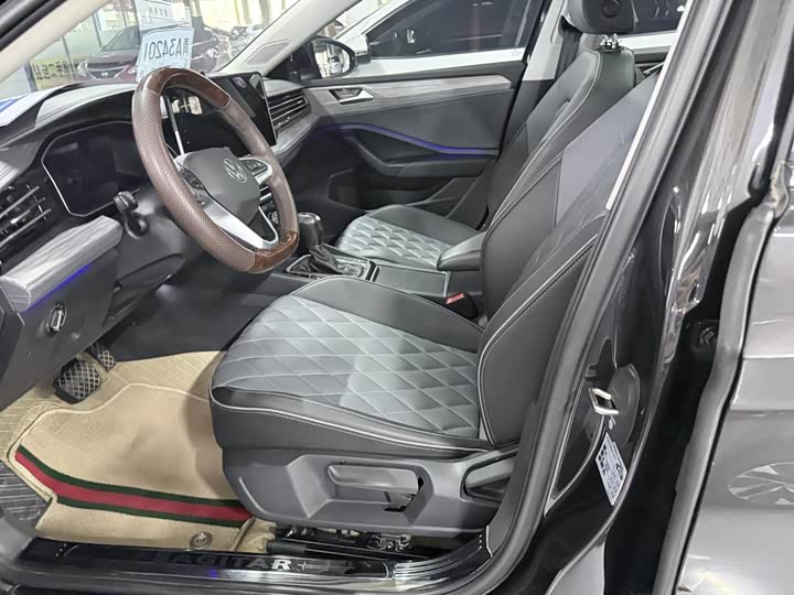 Фото 7 - Volkswagen Sagitar L