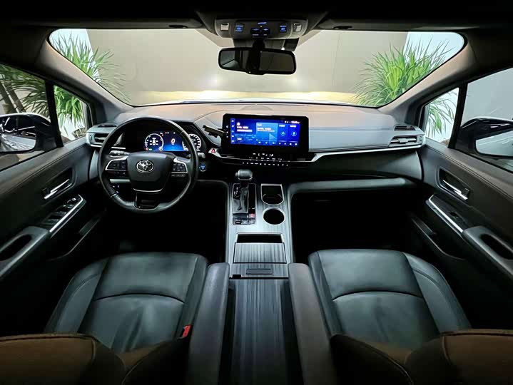 Фото 5 - Toyota Sienna