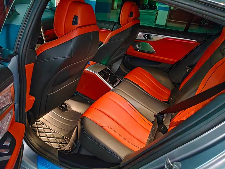 BMW 8 Series 2022 2022款 840i xDrive 四门轿跑车 M运动套装