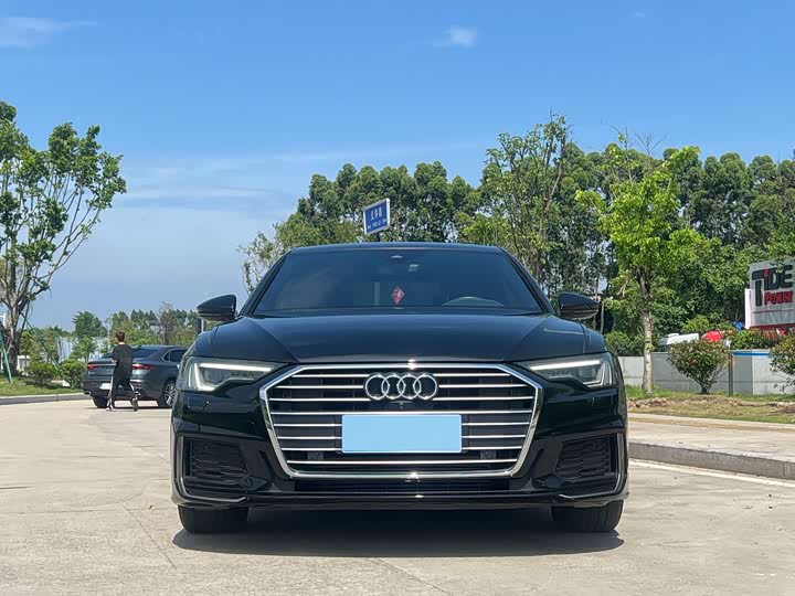 Photo 2 - Audi A6L