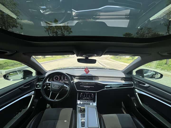 Photo 6 - Audi A6L