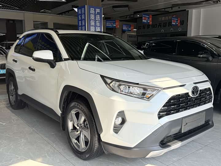 Toyota RAV4 2021 2021款 2.0L CVT四驱风尚PLUS版