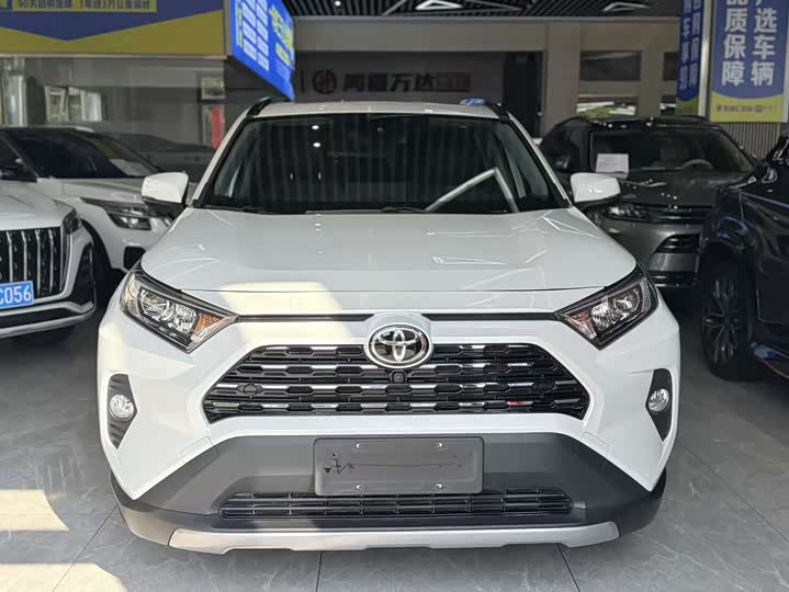 Toyota RAV4 2021 2021款 2.0L CVT四驱风尚PLUS版