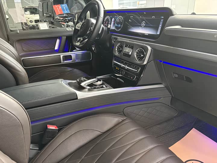 Фото 8 - Mercedes-Benz G-Class