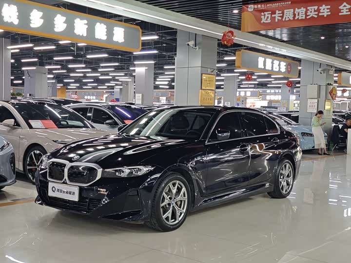 Фото 1 - BMW i3