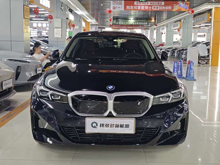 Фото 2 - BMW i3