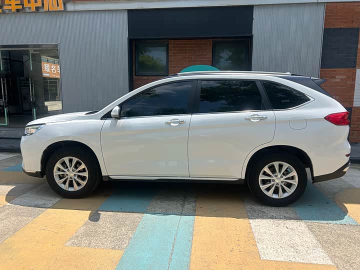 Haval M6 2024 2024款 PLUS 1.5T DCT花生好车定制版