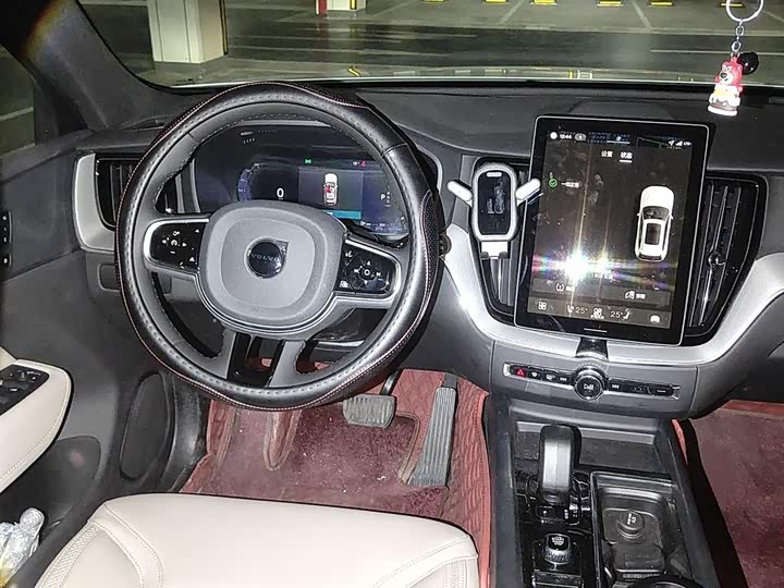 Volvo XC60 2026 2026款 B5 四驱智逸豪华版