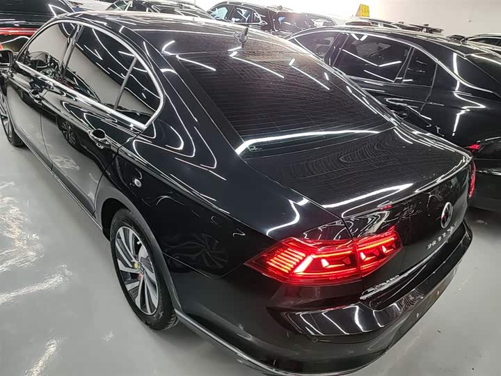 Фото 5 - Volkswagen Magotan GTE Hybrid