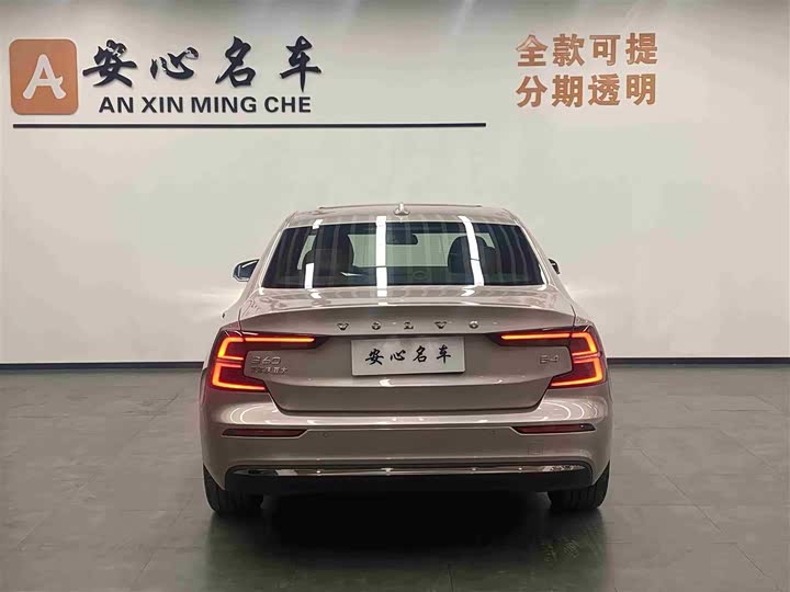 Volvo S60 2025 2025款 B4 智逸豪华版