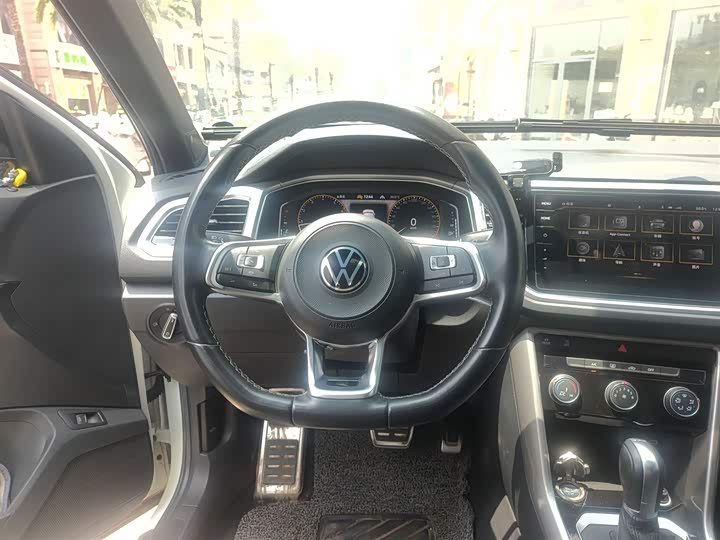 Фото 3 - Volkswagen T-Roc