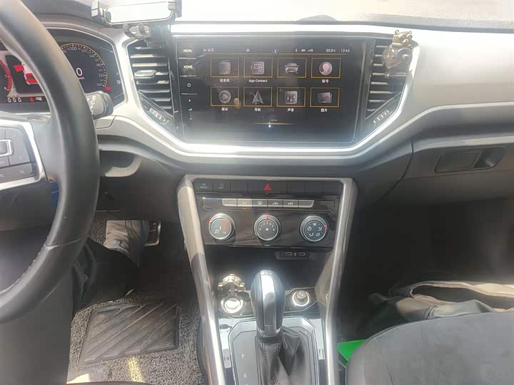 Фото 6 - Volkswagen T-Roc