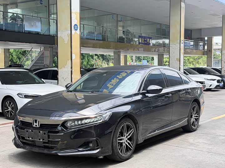 Фото 1 - Honda Accord