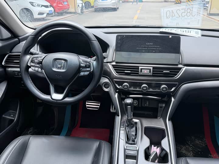Фото 5 - Honda Accord