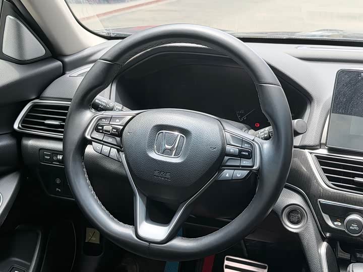 Фото 6 - Honda Accord
