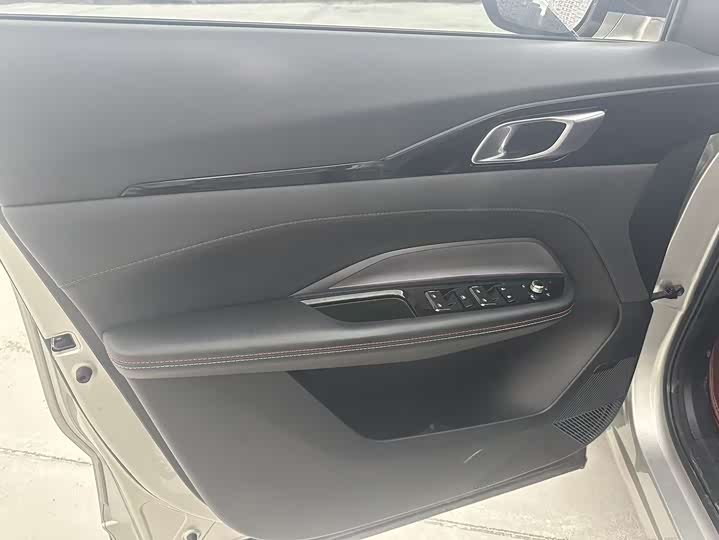 Changan Oshan Z6 2022 2022款 蓝鲸 1.5T DCT智领型城市版