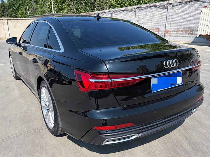 Zdjęcie 4 - Audi A6L