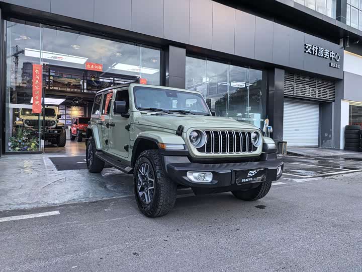 Jeep Wrangler 2024 2024款 2.0T 撒哈拉四门版