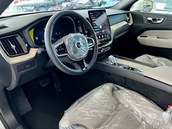Volvo XC60 2026 2026款 B5 四驱智远豪华版