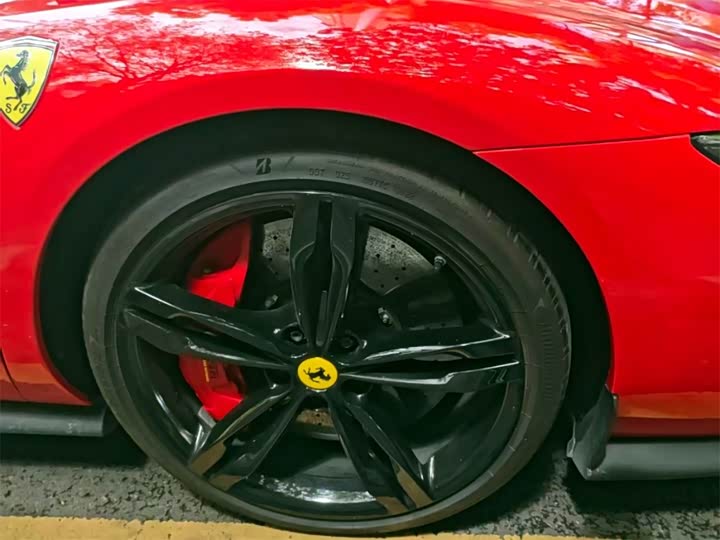 Фото 7 - Ferrari 296