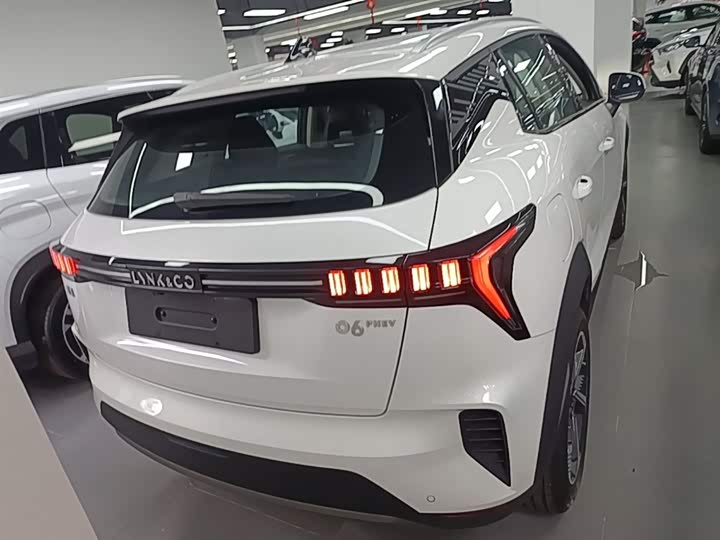 Lynk & Co 06 EM-P Hybrid 2023 2023款 1.5T Remix PHEV Pro